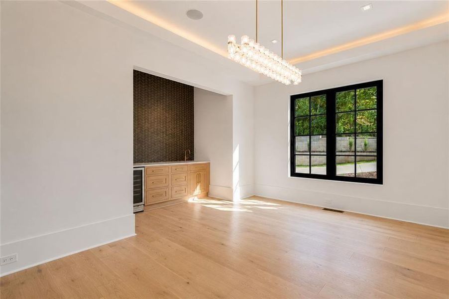 Spacious, unfurnished interior of a new home in , Alpharetta (Image 28).