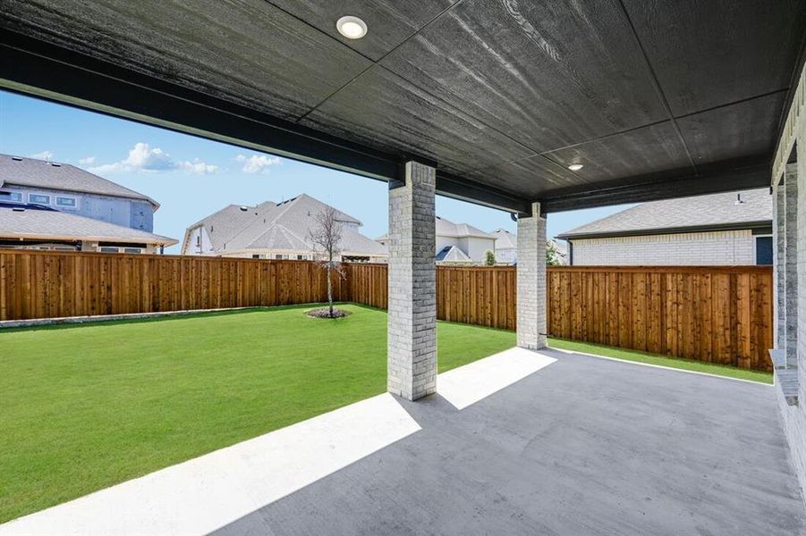 Spacious, unfurnished interior of a new home in Highland Lakes 50s, McKinney (Image 24). Spacious, unfurnished interior of a new home in Highland Lakes 50s, McKinney (Image 24).