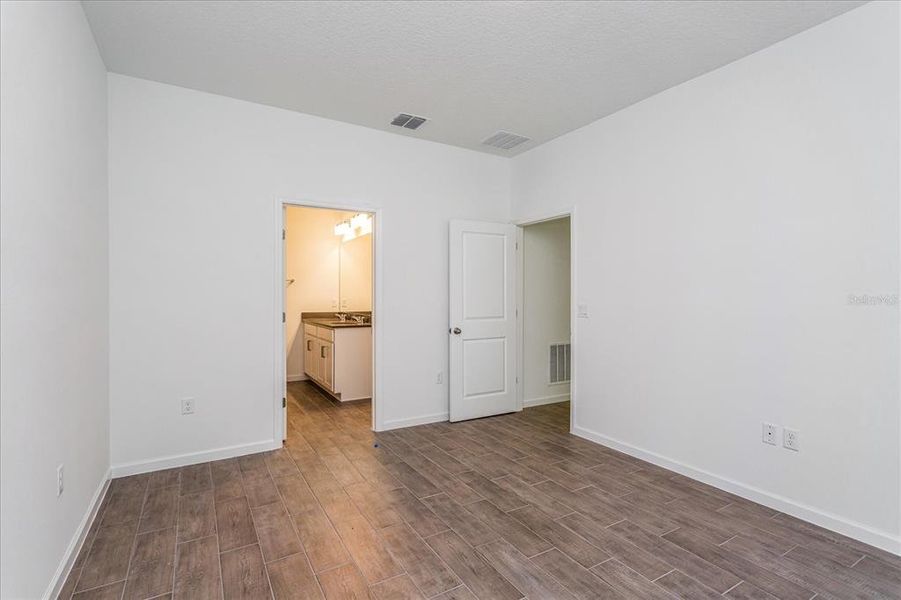 Spacious, unfurnished interior of a new home in Cypress Park Estates, Haines City (Image 14). Spacious, unfurnished interior of a new home in Cypress Park Estates, Haines City (Image 14).