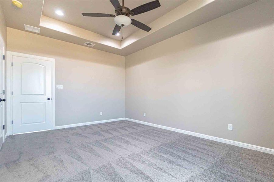 Spacious, unfurnished interior of a new home in , Granbury (Image 27). Spacious, unfurnished interior of a new home in , Granbury (Image 27).