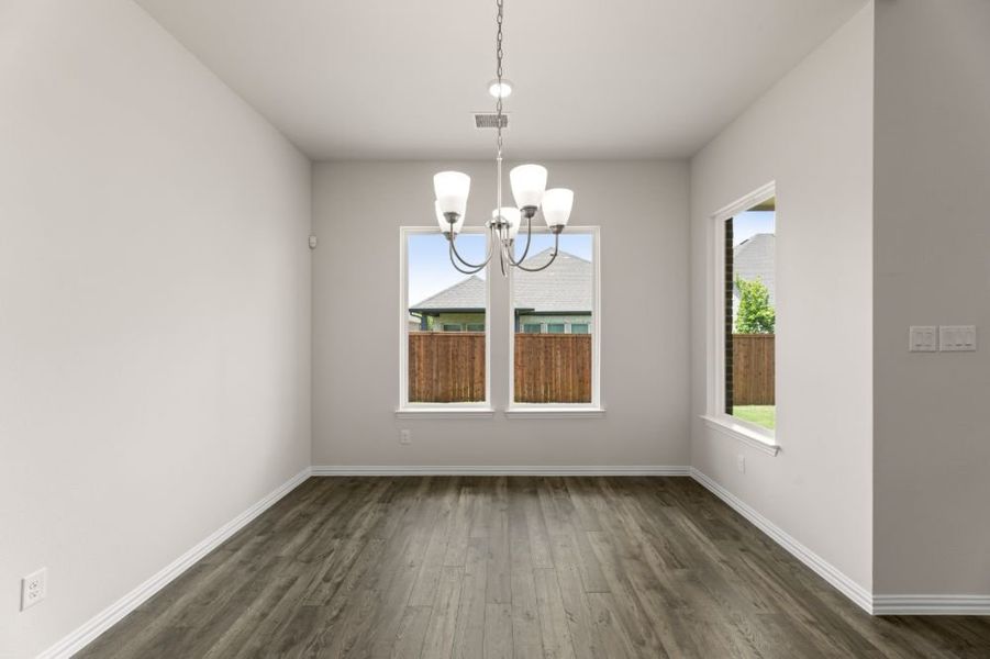 Spacious, unfurnished interior of a new home in Creekside, Royse City (Image 37).