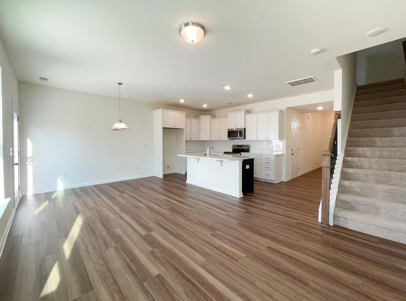 Image 21 of a home in Bellevue Townhomes.