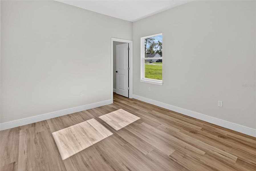 Spacious, unfurnished interior of a new home in , Ocala (Image 20).