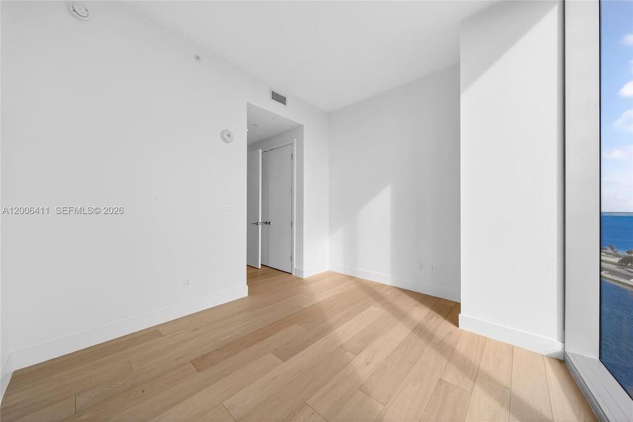 Spacious, unfurnished interior of a new home in , Miami (Image 56).