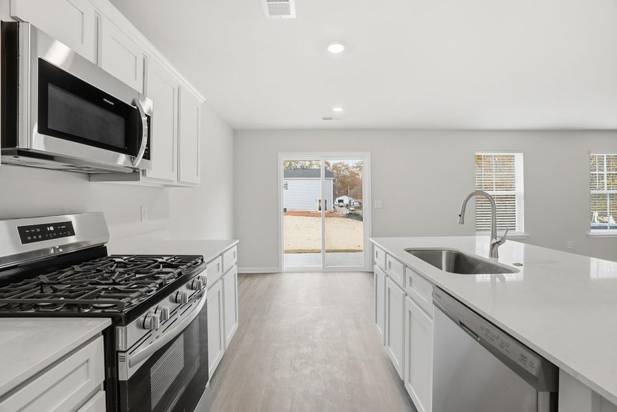 Representative furnished interior of a home built from the Beechwood by McGuinn Homes in South Welcome, Greenville (Image 11).