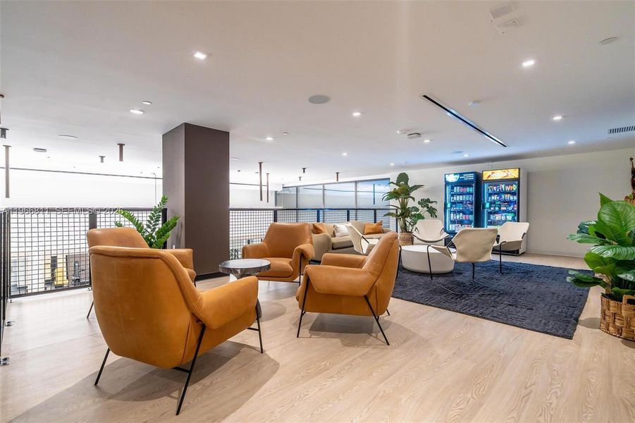 Community amenities in , Miami (Image 64).