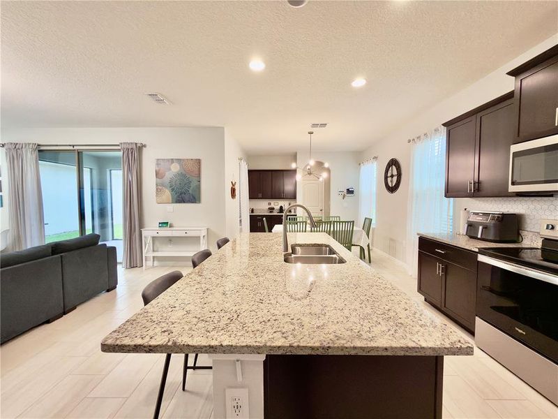 Furnished interior view inside a new home in Waterleigh, Winter Garden (Image 6). Furnished interior view inside a new home in Waterleigh, Winter Garden (Image 6).