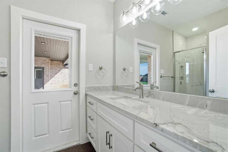 Furnished interior view inside a new home in , Abilene (Image 13).