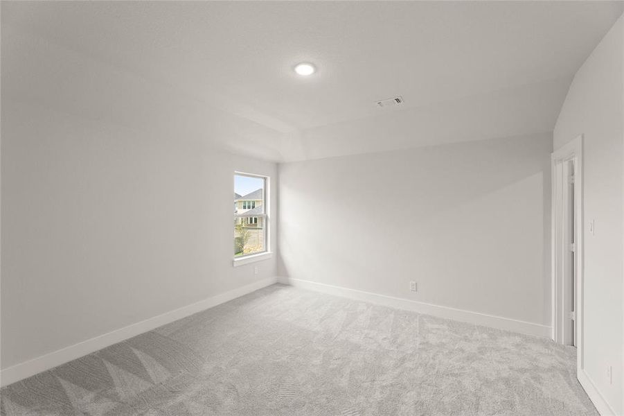 Spacious, unfurnished interior of a new home in Treeline, Justin (Image 15).