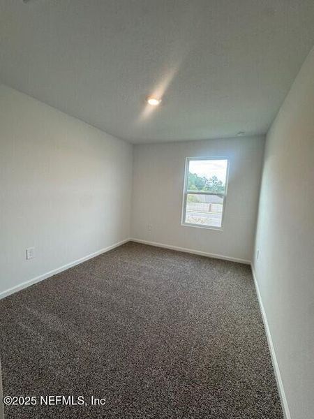 Spacious, unfurnished interior of a new home in The Landing, Middleburg (Image 41).