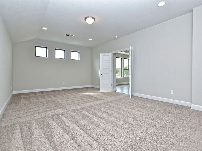 Representative unfurnished interior of a home built from the Madera II by Giddens Homes in Scofield Farms Estates, Georgetown (Image 317).