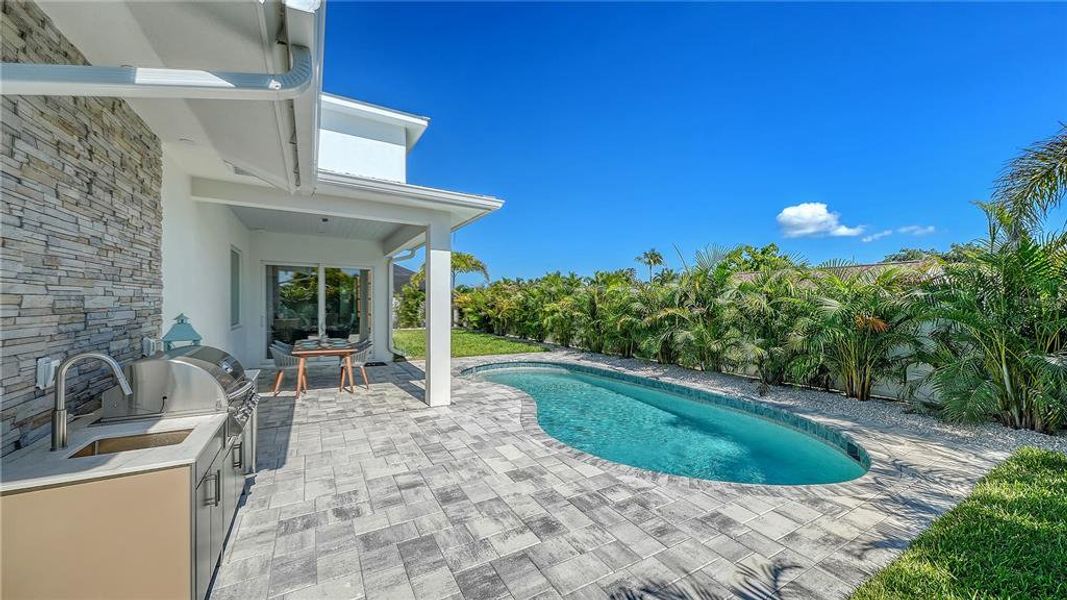 Exterior details and patio area of a home in , Bradenton (Image 30).