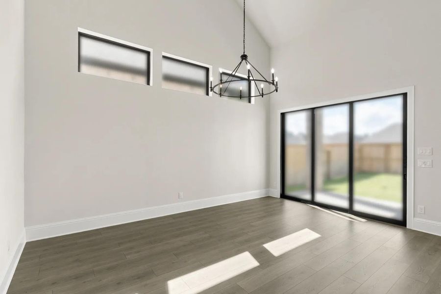 Brynlee II G Dining room