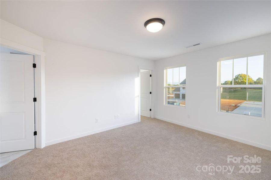 Spacious, unfurnished interior of a new home in Morrow Brook, Albemarle (Image 18).