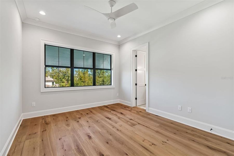 Spacious, unfurnished interior of a new home in , Tampa (Image 59).