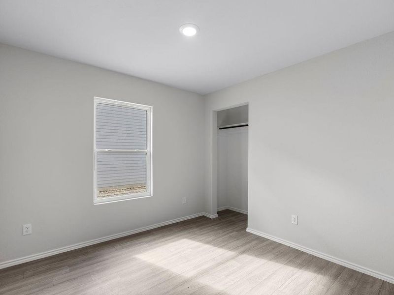 Spacious, unfurnished interior of a new home in , Lufkin (Image 17).