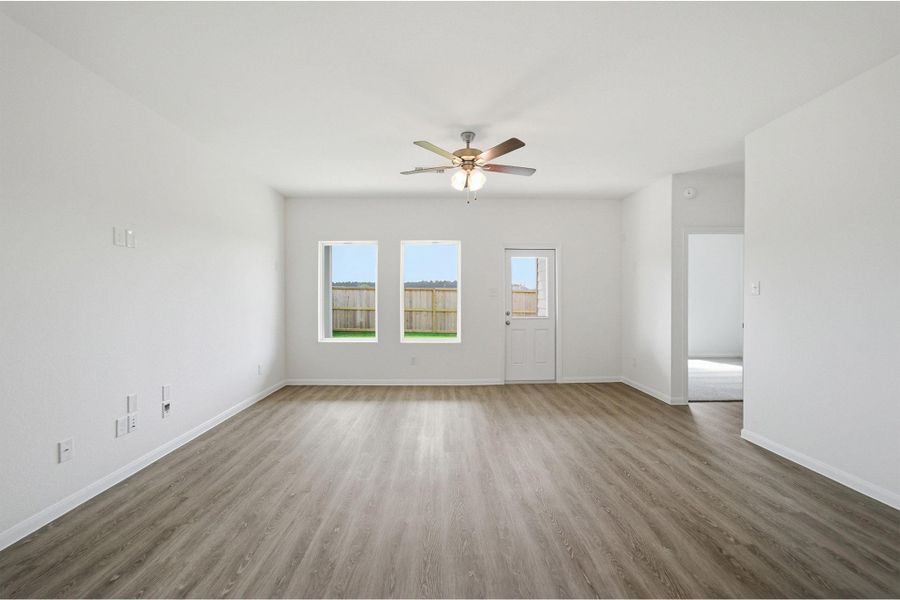 Spacious, unfurnished interior of a new home in Colony at Pinehurst, Pinehurst (Image 27).