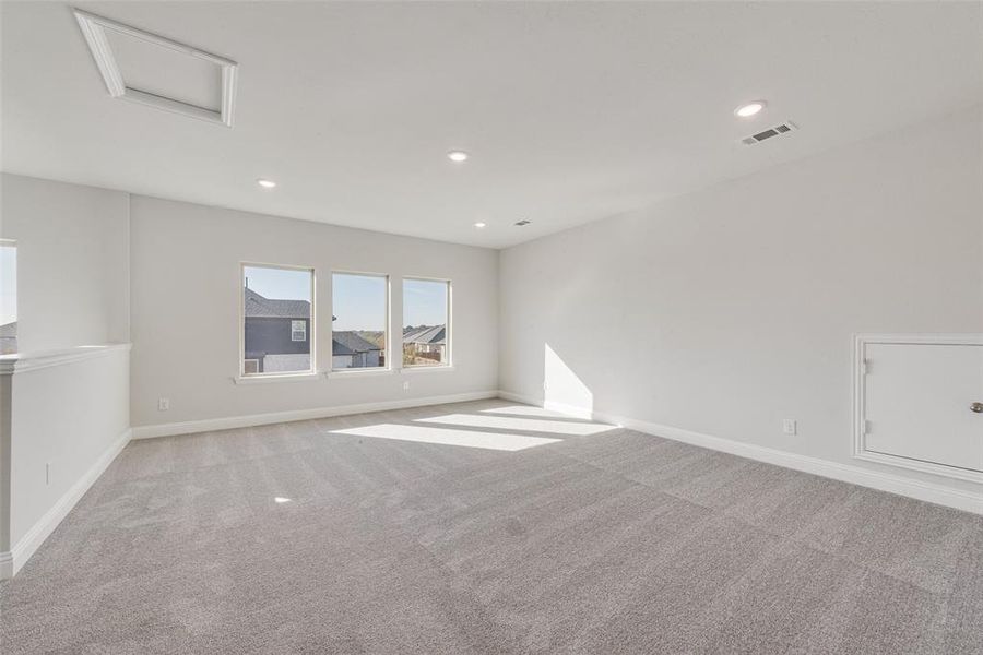Spacious, unfurnished interior of a new home in Villages of Hurricane Creek, Anna (Image 19). Spacious, unfurnished interior of a new home in Villages of Hurricane Creek, Anna (Image 19).