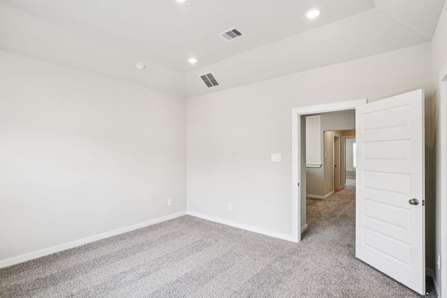 Spacious, unfurnished interior of a new home in Spring Brook Village - City Series, Houston (Image 30). Spacious, unfurnished interior of a new home in Spring Brook Village - City Series, Houston (Image 30).