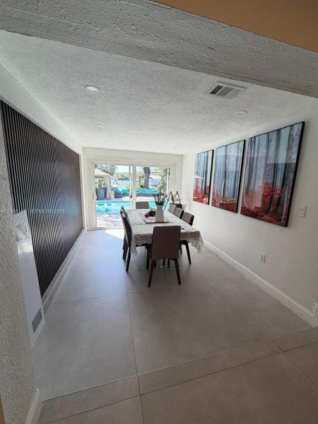 Image 37 of a home in .