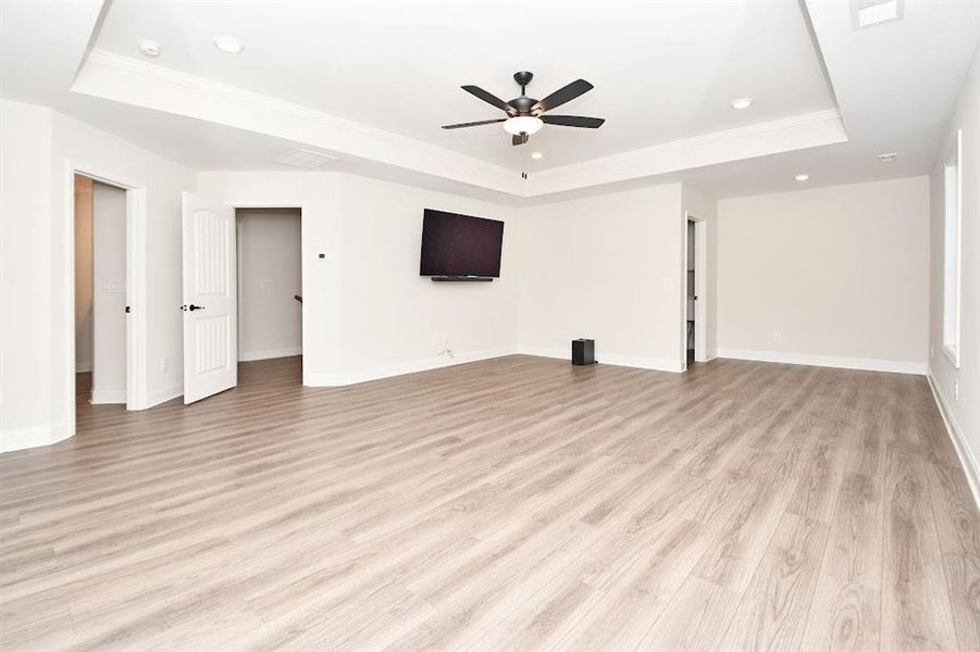 Spacious, unfurnished interior of a new home in , Dallas (Image 49).