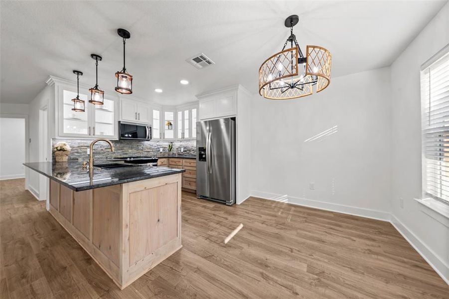 Furnished interior view inside a new home in , McGregor (Image 6).