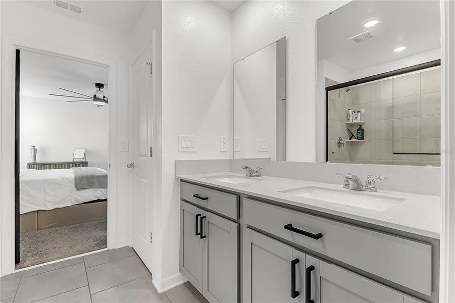 Furnished interior view inside a new home in Peace Creek Reserve, Winter Haven (Image 25).