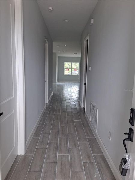 Spacious, unfurnished interior of a new home in , Palm Bay (Image 13).