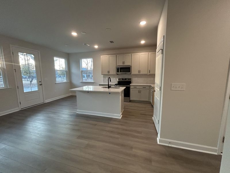 Image 36 of a home in .