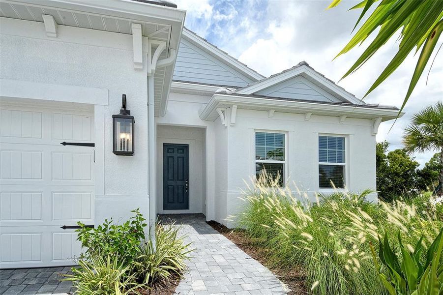 Exterior details and patio area of a home in , Venice (Image 29).