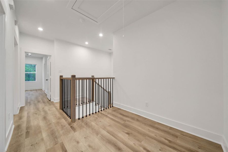 Spacious, unfurnished interior of a new home in , Houston (Image 37).