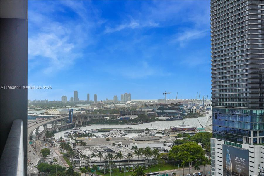 Condo located in Miami, FL showcasing its design and architecture (Image 18). Condo located in Miami, FL showcasing its design and architecture (Image 18).