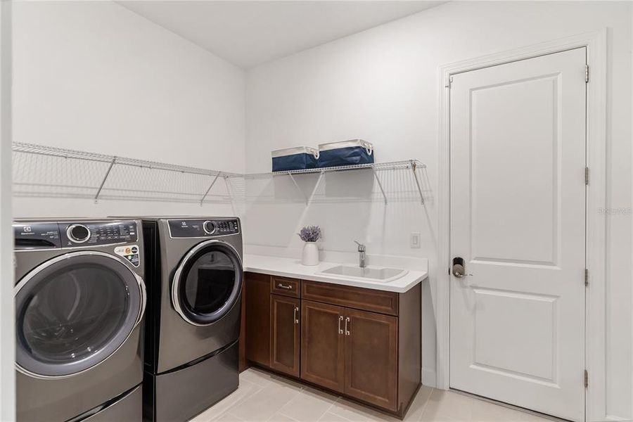 Furnished interior view inside a new home in , Bradenton (Image 37).