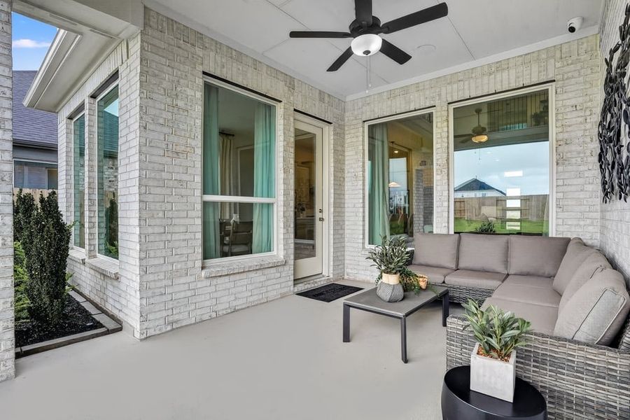 Representative exterior details of a home built from the Paige by Taylor Morrison in Ryehill, Rosenberg (Image 3).