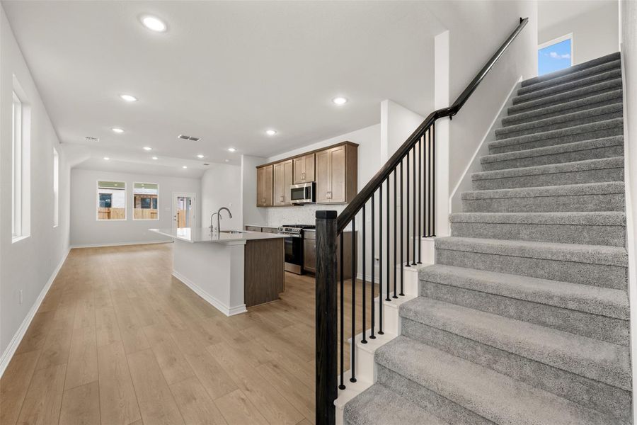Representative images and renderings are for illustrative purposes. Actual structural options and design finishes of home may vary. Representative images and renderings are for illustrative purposes. Actual structural options and design finishes of home may vary.