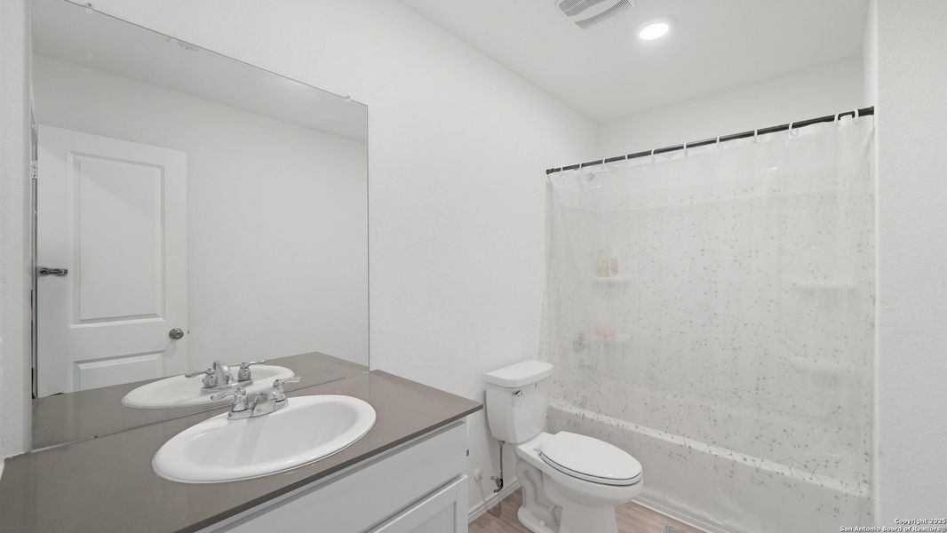 Furnished interior view inside a new home in Spring Grove: Stonehill Collection, St. Hedwig (Image 6).