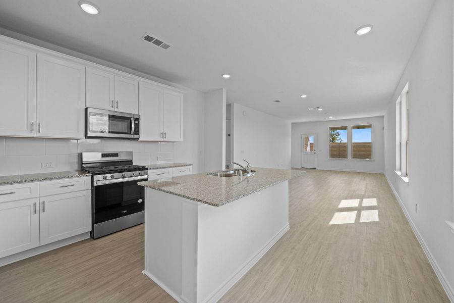 Furnished interior view inside a new home in River Ranch, Dayton (Image 8).
