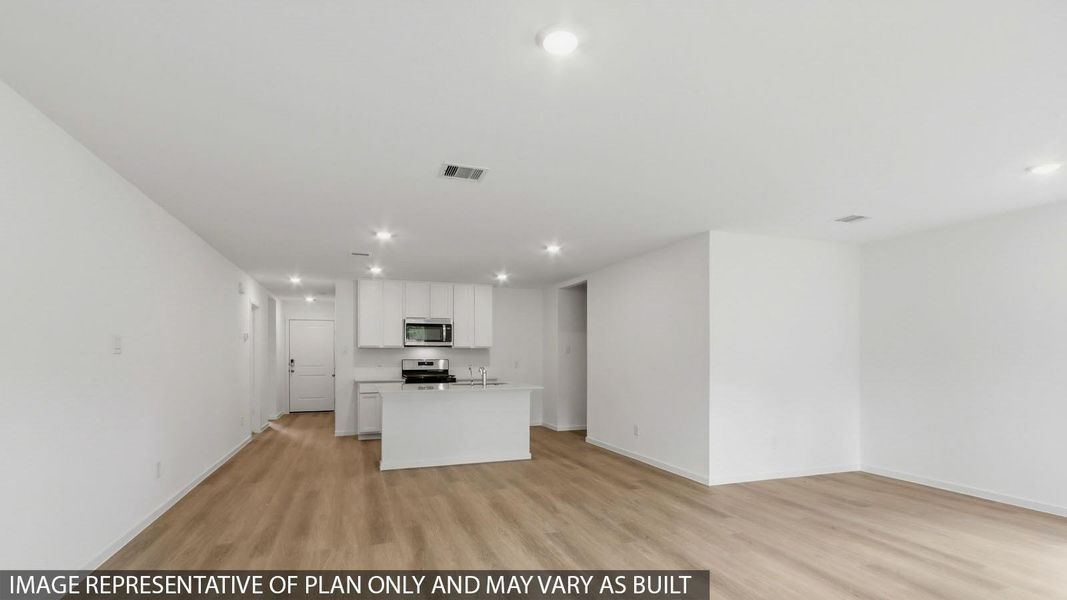 Spacious, unfurnished interior of a new home in Mill Creek, Magnolia (Image 8).