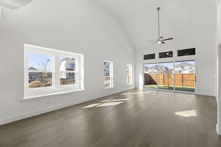 Spacious, unfurnished interior of a new home in Trails at Cottonwood Creek, Rowlett (Image 23).