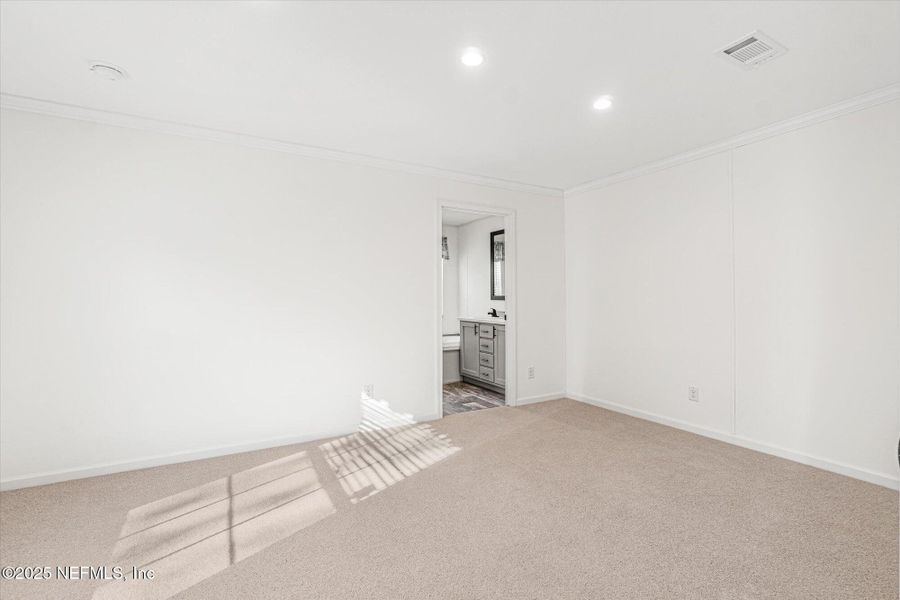 Spacious, unfurnished interior of a new home in , East Palatka (Image 10).