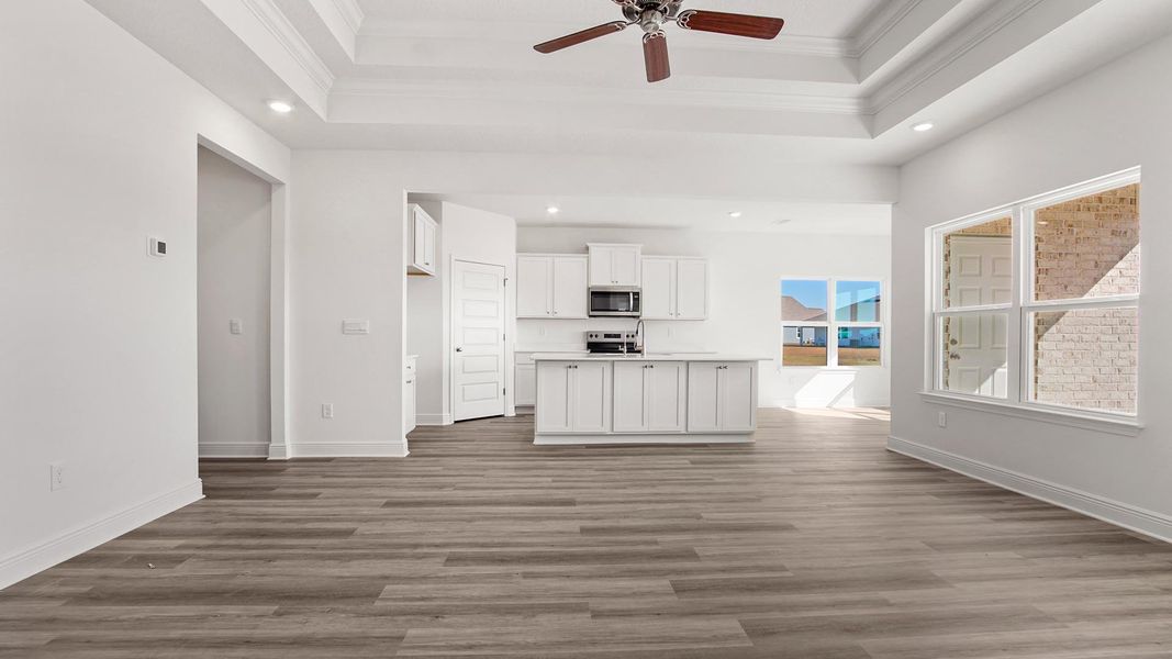 Spacious, unfurnished interior of a new home in Owl's Head Farms, Freeport (Image 20).