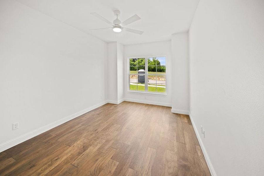 Spacious, unfurnished interior of a new home in , Tyler (Image 33).