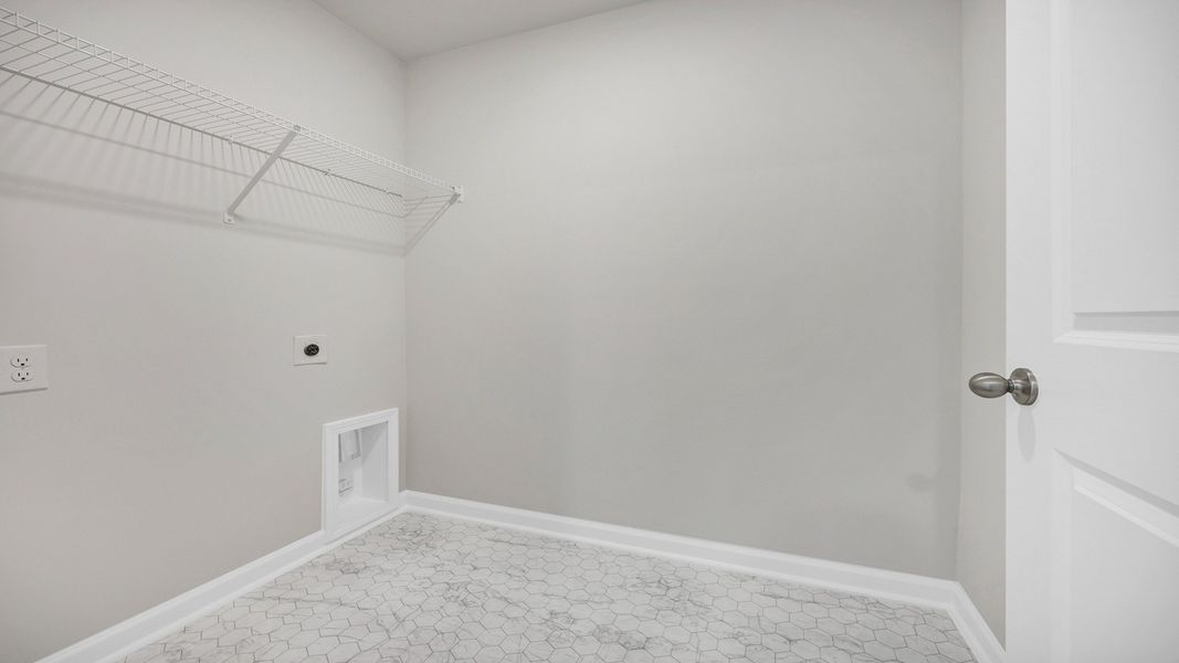 Spacious, unfurnished interior of a new home in Sease's Pond, Gilbert (Image 26). Spacious, unfurnished interior of a new home in Sease's Pond, Gilbert (Image 26).