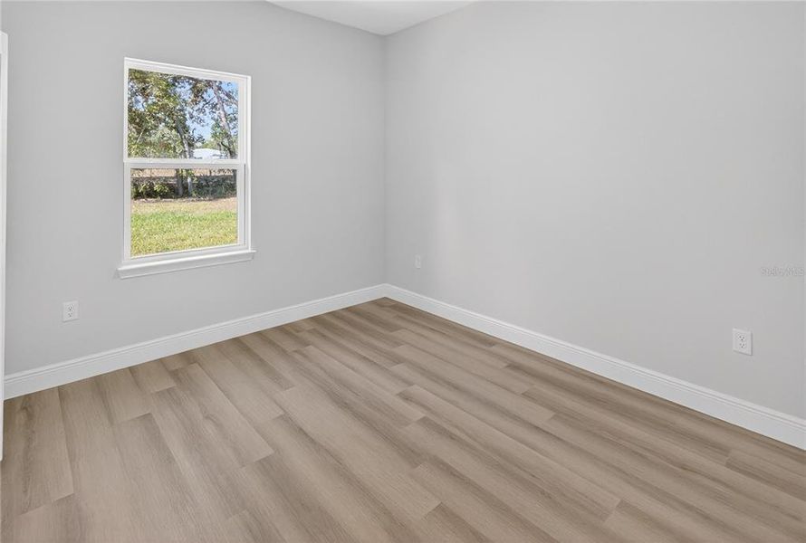 Spacious, unfurnished interior of a new home in , Dunnellon (Image 24).