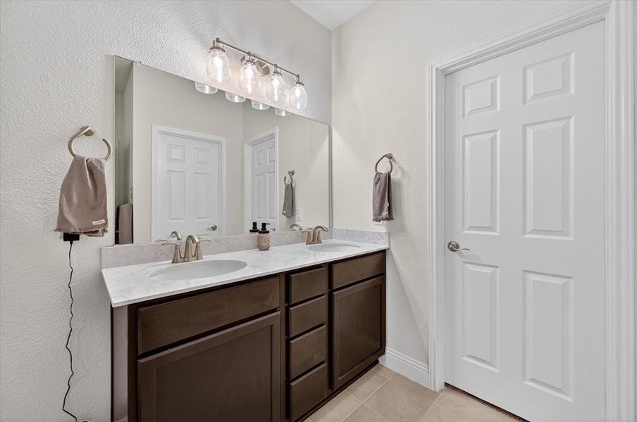 Furnished interior view inside a new home in , Crandall (Image 17).