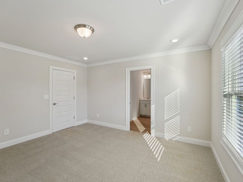 Spacious, unfurnished interior of a new home in Hemingway - Highland Series, Cumming (Image 16).