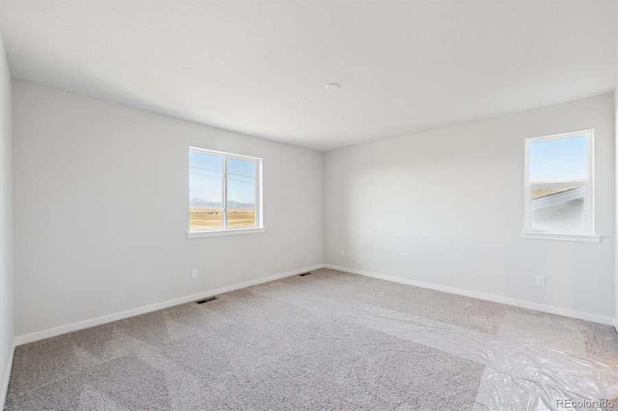 Spacious, unfurnished interior of a new home in Sweetgrass, Dacono (Image 21).