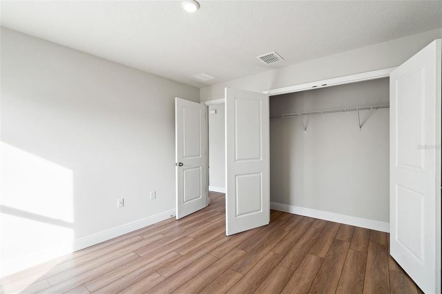 Spacious, unfurnished interior of a new home in , Ocala (Image 32).