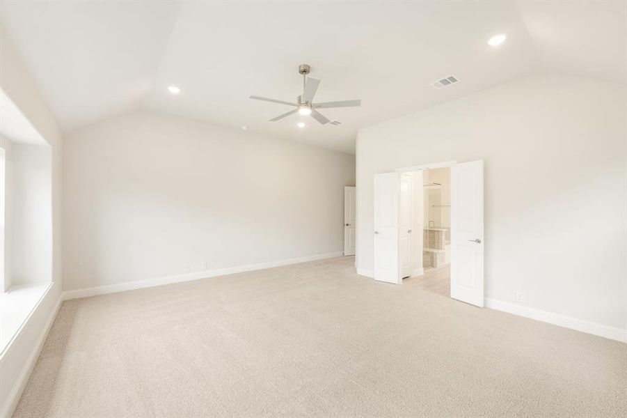 Spacious, unfurnished interior of a new home in Addison Hills, Cedar Hill (Image 21).