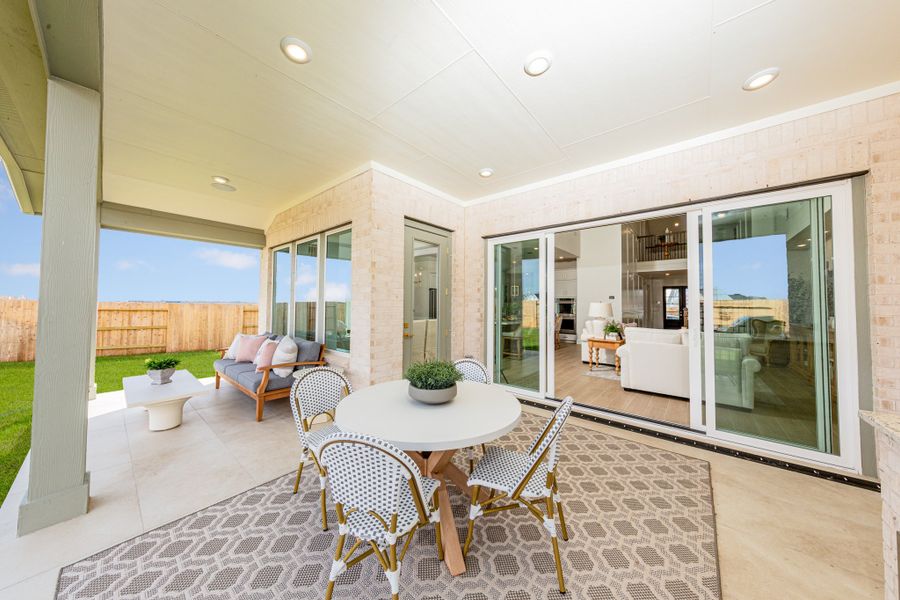 Representative exterior details of a home built from the Vanderbilt by Beazer Homes in COLTON, Todd Mission (Image 3).